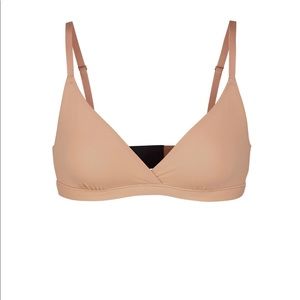 FITS EVERYBODY CROSSOVER BRALETTE size XL